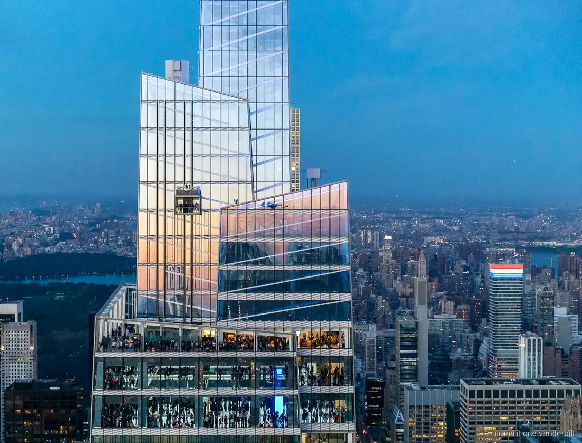 Midtown Manhattans skyline fra udsigtsdækket SUMMIT One Vanderbilt